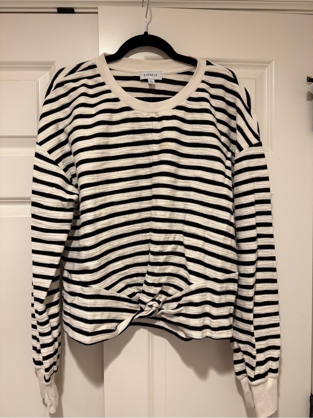 Evereve Black & White Striped Front Twist Crewneck Long Sleeve Shirt Size L